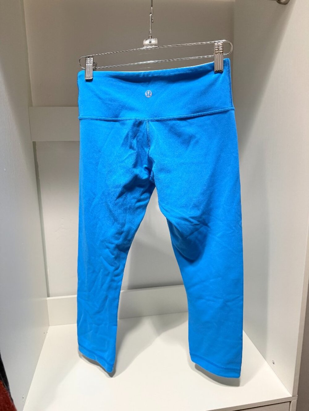 Lululemon Reversible Wunder Under Crop Leggings - Vibrant Blue/ baby blue